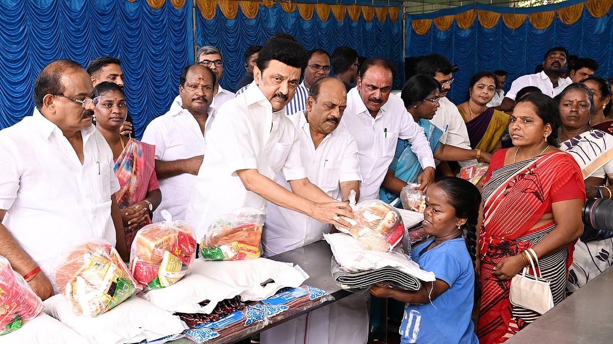 3 வது நாளாக களத்தில் முதலமைச்சர் மு.க.ஸ்டாலின் : இயல்பு நிலைக்கு திரும்பும் சென்னை - தொடரும் நிவாரண பணி!