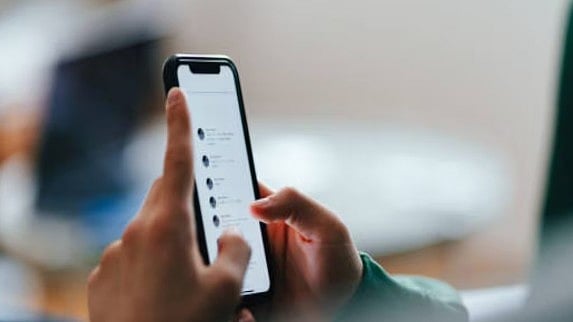 சகோதரனுக்கு சிறுநீரக தானம் செய்த மனைவி : அடுத்து கணவன் செய்த அதிர்ச்சி செயல் - உ.பியில் பகீர்!