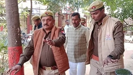 சிறுமி பாலியல் வன்கொடுமை: பாஜக MLAக்கு 25 ஆண்டு சிறை-  9 ஆண்டு நடந்த வழக்கில் நீதிமன்றம் அதிரடி தீர்ப்பு!