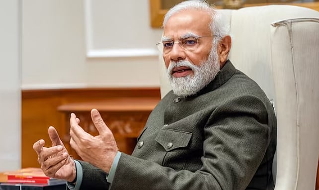 ஒட்டுக் கேட்க ஒரு சட்டமா? :  புதிய தொலைத்தொடர்பு மசோதாவில் உள்ள ஆபத்துகளை விளக்கும் முரசொலி!