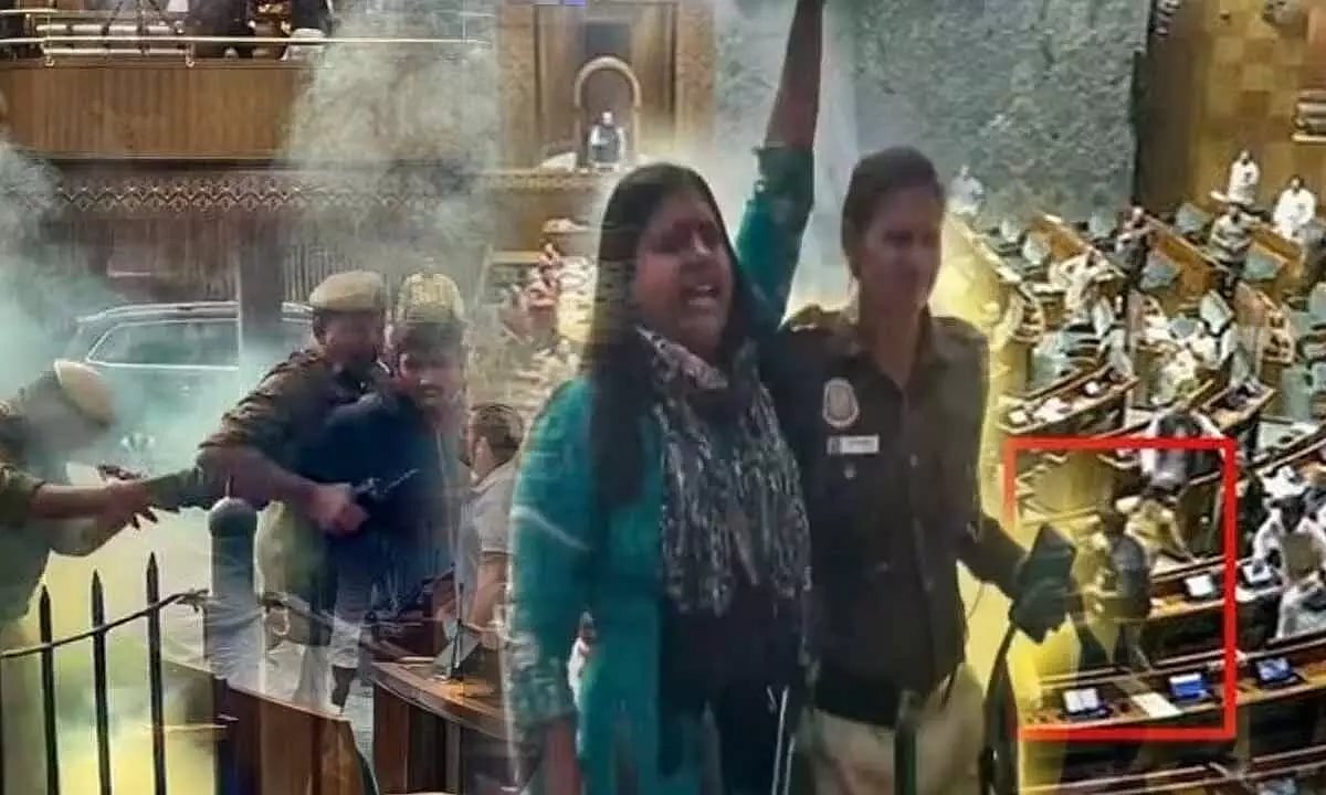 142 எதிர்க்கட்சி எம்.பிக்கள் சஸ்பெண்ட் : நாடாளுமன்ற தாக்குதல் குறித்த கேள்வியால் அச்சத்தில் பாஜக அரசு !