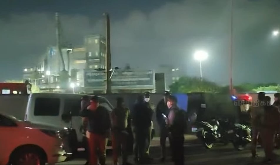 எண்ணூரில் தனியார் ரசாயன தொழிற்சாலையில் வாயு கசிவு :  அதிகாரிகள் எடுத்த துரித நடவடிக்கை!