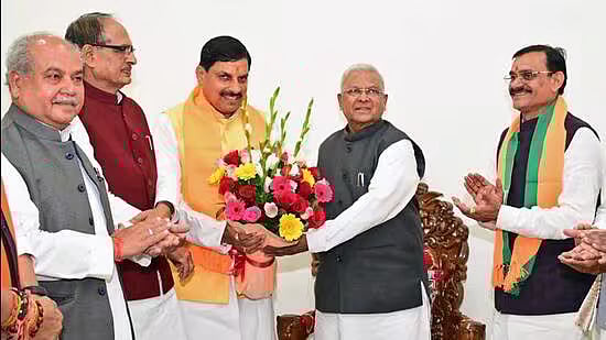 இறைச்சி விற்க தடை, வழிபாட்டு தளங்களில் ஒலிபெருக்கிக்கு கட்டுப்பாடு -ம.பி பாஜக அரசின் முதல் நடவடிக்கைகள் !