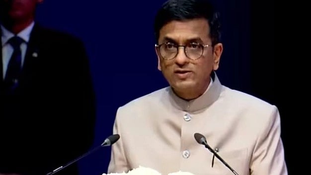 ”சமூக அழுத்தங்களில் இருந்து நீதிபதிகள் விடுபட வேண்டும்” : தலைமை நீதிபதி டி.ஒய் சந்திரசூட் பேச்சு!