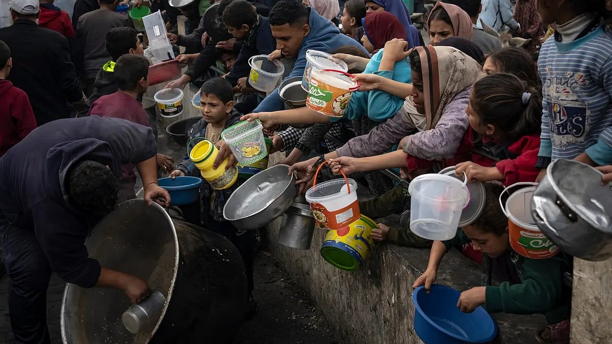 பஞ்சம், நோய்த்தொற்றால் உயிரிழக்கும் காசா குடிமக்கள் : ஐ.நா இயக்குநரின் கருத்தால் அதிர்ச்சி ! 