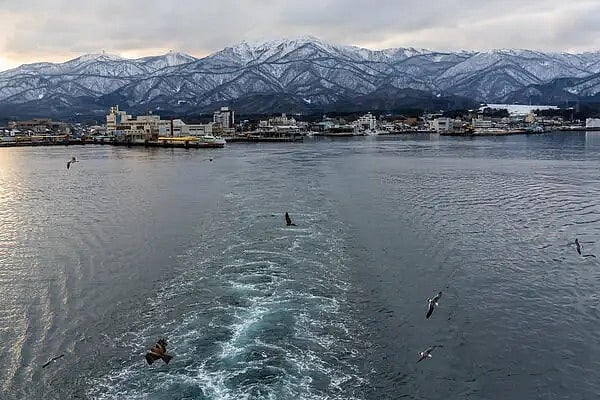 7.5 ரிக்டர் அளவில் 13 அடி ஆழத்தில் நிலநடுக்கம்.. ஜப்பானில் தாக்கிய சுனாமி அலை :ஆண்டின் தொடக்கத்தில் ஷாக்!