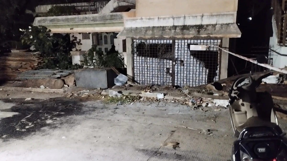 பூட்டி கிடந்த வீட்டில் 5 பேரின் எலும்புக்கூடுகள் மீட்பு... 5 ஆண்டுகளுக்கு பின் வெளியான ஷாக் நிகழ்வு !