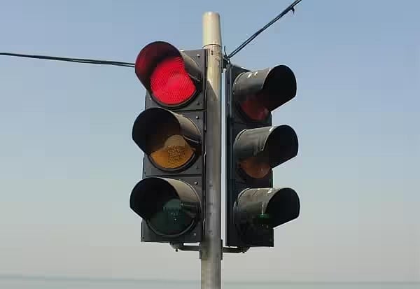 சாலைப்பாதுகாப்பு மாதம் : தமிழ்நாடு முழுவதும் விழிப்புணர்வு நிகழ்ச்சிகளை நடத்த முதலமைச்சர் உத்தரவு !