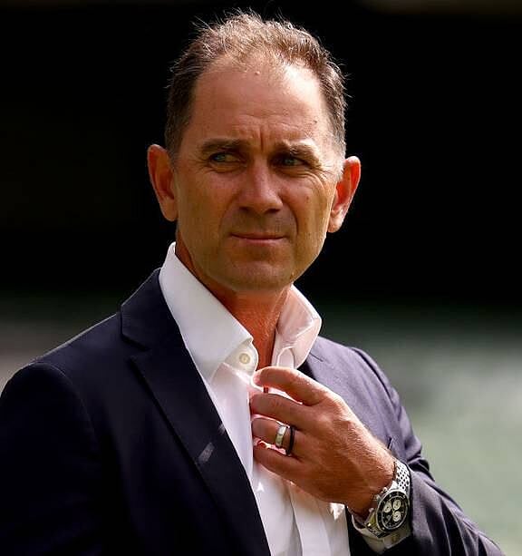 "IPL தொடர் ஒலிம்பிக் தொடருக்கு நிகரான தரத்தை கொண்டுள்ளது" - முன்னாள் ஆஸ். பயிற்சியாளர் புகழாரம் !