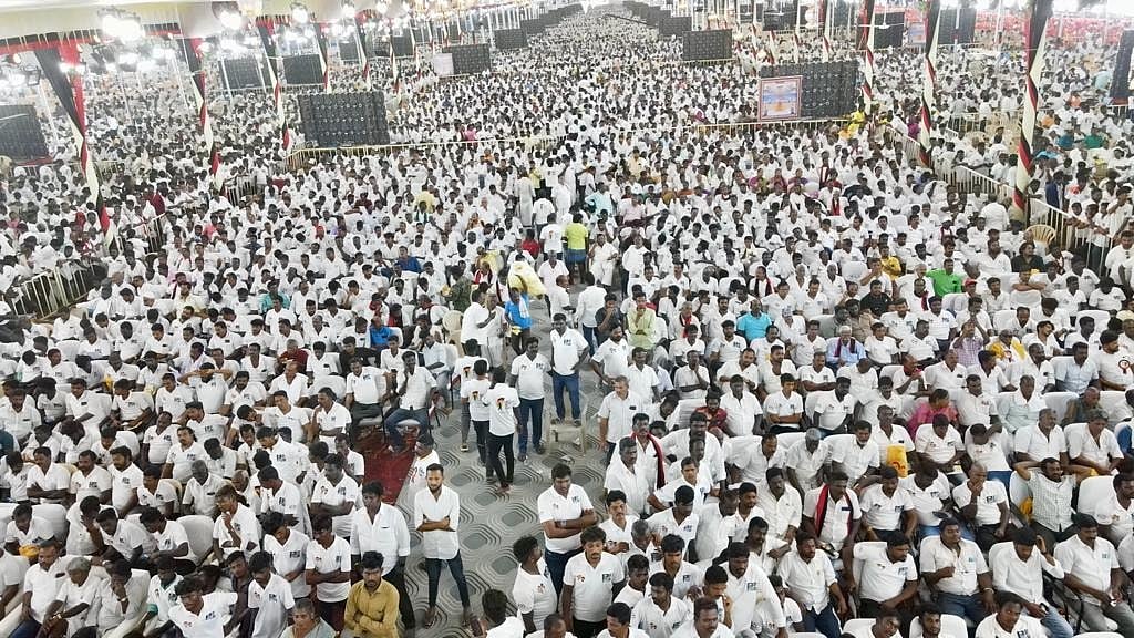 “அர­சி­யல் குளிர்காய்வதற்காக மக்களை எரிக்கும் பாஜக அரசை அம்பலப்படுத்திய இளைஞரணி மாநாடு’’ - முரசொலி !