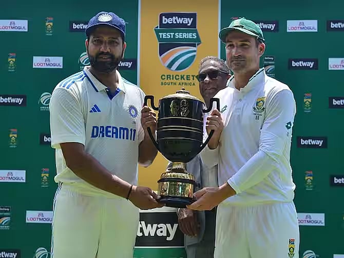 "நடுவர்கள் தங்களது கண்களை திறந்து ICC -க்கு அறிக்கை அளிக்கவேண்டும்" - ரோஹித் சர்மா காட்டம் !