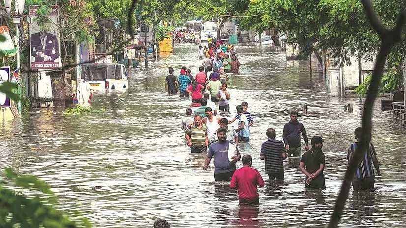 வெள்ள பாதிப்பு : “குஜராத் சென்ற பிரதமர் தமிழ்நாட்டுக்கு மட்டும் ஏன் வரவில்லை ?” - முரசொலி கேள்வி !