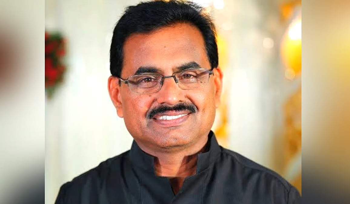 ஊழல் குற்றச்சாட்டுக்கு ஆளான  நபருக்கு ரூ.1 லட்சம் ஓய்வு ஊதியம் : பெரியார் பல்கலை. உத்தரவால் சர்ச்சை!