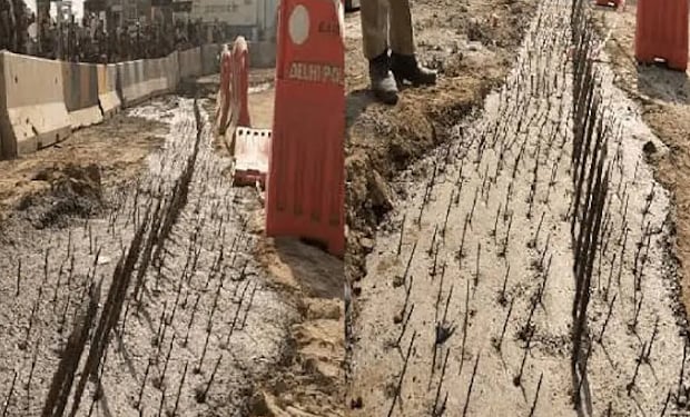 பசிப்பிணி போக்கும் விவசாயிகள் காலில் ஆணியை குத்தும் மோடி அரசு : முரசொலி கடும் தாக்கு!