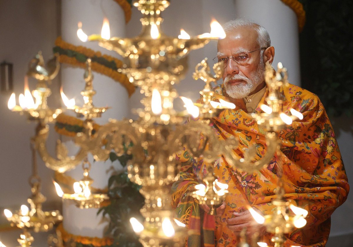 பா.ஜ.க அரசின் தவறை சுட்டிக்காட்டிய அரசியலமைப்பு நடத்தை குழு உறுப்பினர்கள்!