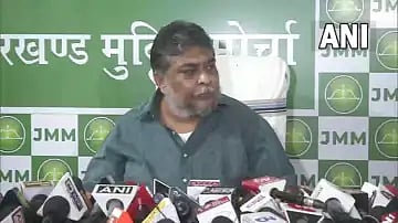 "ஊழல்வாதி எனக் குற்றம்சாட்டப்பட்ட 740 MLA,MP-க்கள் பாஜகவில் இணைந்திருக்கிறார்கள் - JMM கட்சி விமர்சனம் !