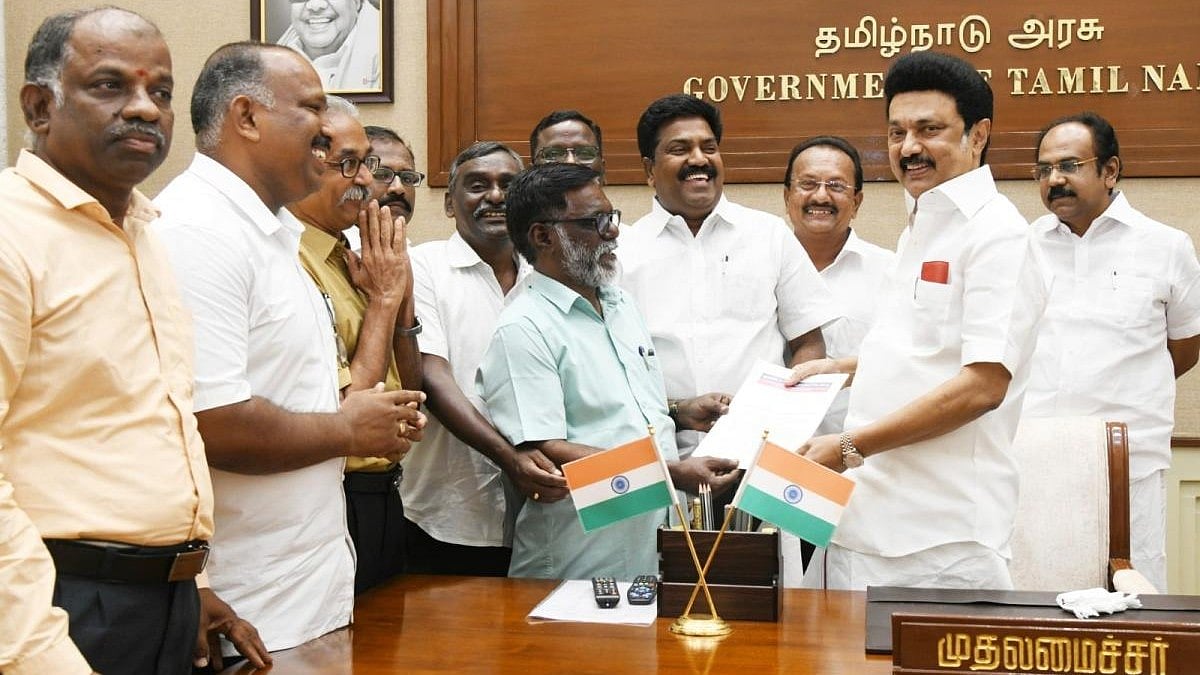 வாபஸ் பெறப்பட்ட ஜாக்டோ ஜியோ அமைப்பின் வேலை நிறுத்த போராட்டம் : முதலமைச்சர் உறுதியை அடுத்து அறிவிப்பு !