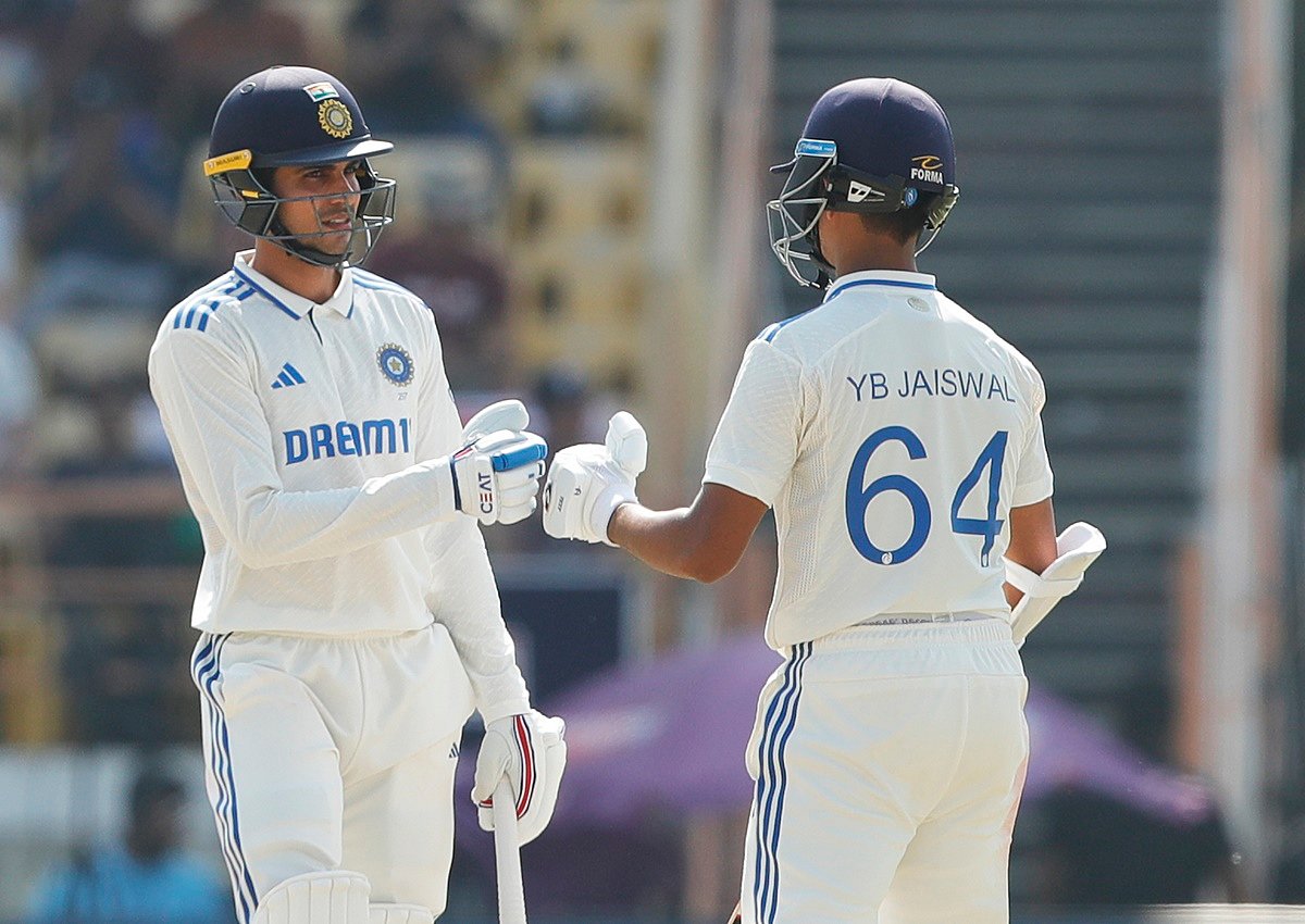 INDvsENG : ஜெய்ஸ்வால் அதிரடி சதம்.. ராஜ்கோட் டெஸ்டில் வலுவான முன்னிலையில் இந்திய அணி !