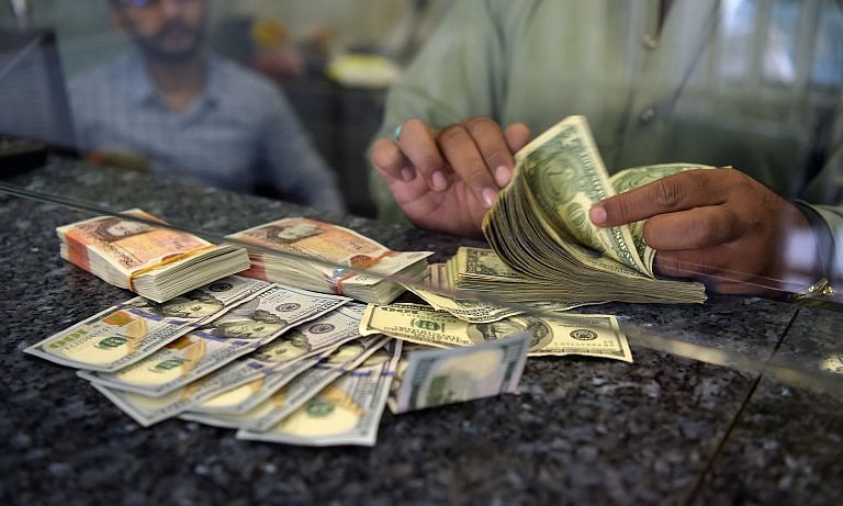 பேரழிவை நோக்கி பாகிஸ்தான் பொருளாதாரம் : வரலாறு காணாத அளவு உயர்ந்த கடன்... முழு விவரம் என்ன ?