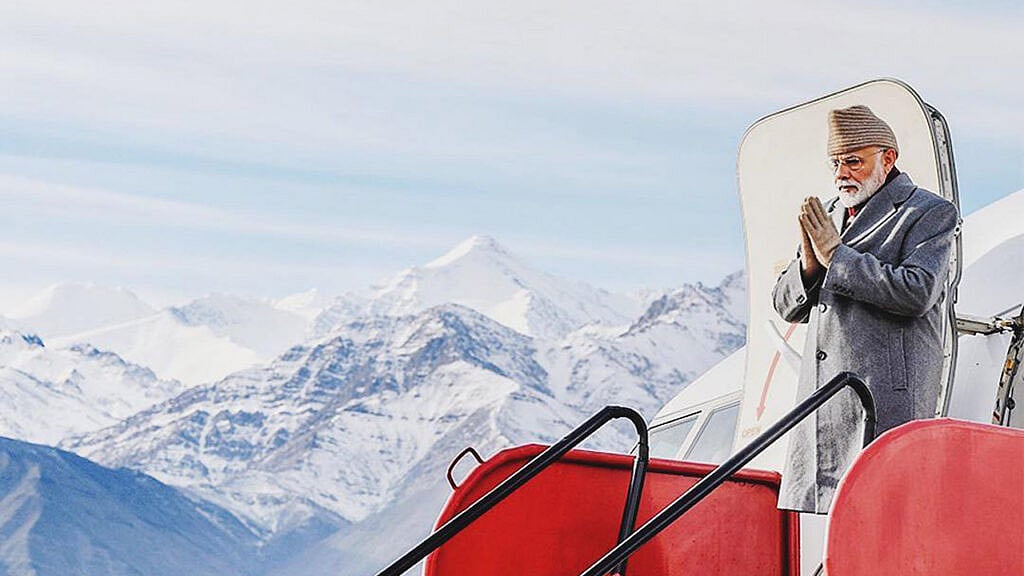 ஜம்மு - காஷ்மீர் மக்களிடம் மீதமிருந்த உரிமைகளும் பறிபோகும் சூழல் : இது தான் மோடி கூறும் புதுப்பொலிவா?