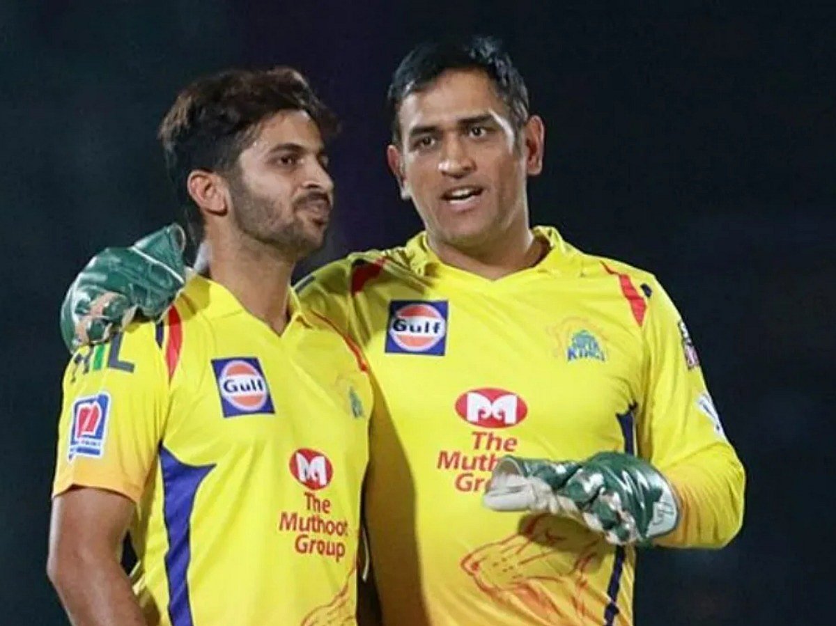 "IPL தொடருக்கென எனக்கு தனியே செயல் திட்டம் இல்லை, தோனி பார்த்துக்கொள்வார்" - ஷர்துல் தாகூர் கருத்து !