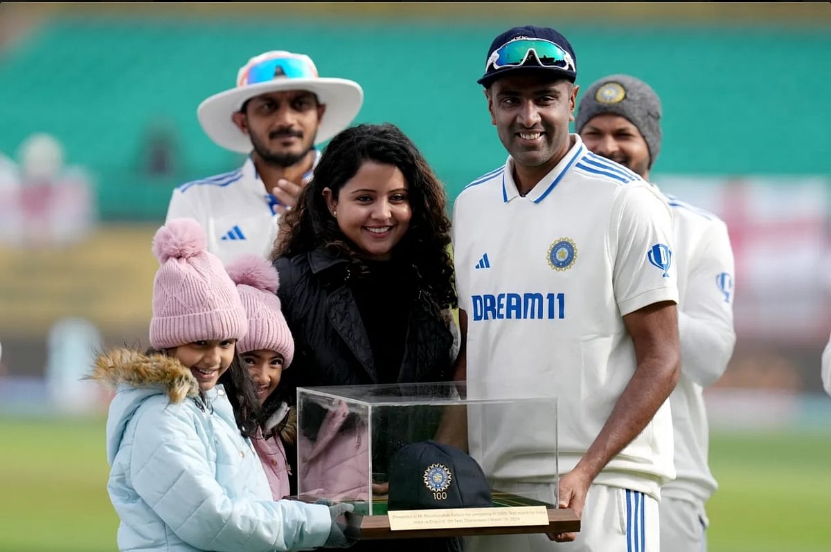 100 டெஸ்ட் போட்டிகள் : 13 ஆண்டுகளாக தொடரும் சகாப்தம்... சரித்திர சாதனை படைத்த தமிழ்நாடு வீரர் அஸ்வின் !