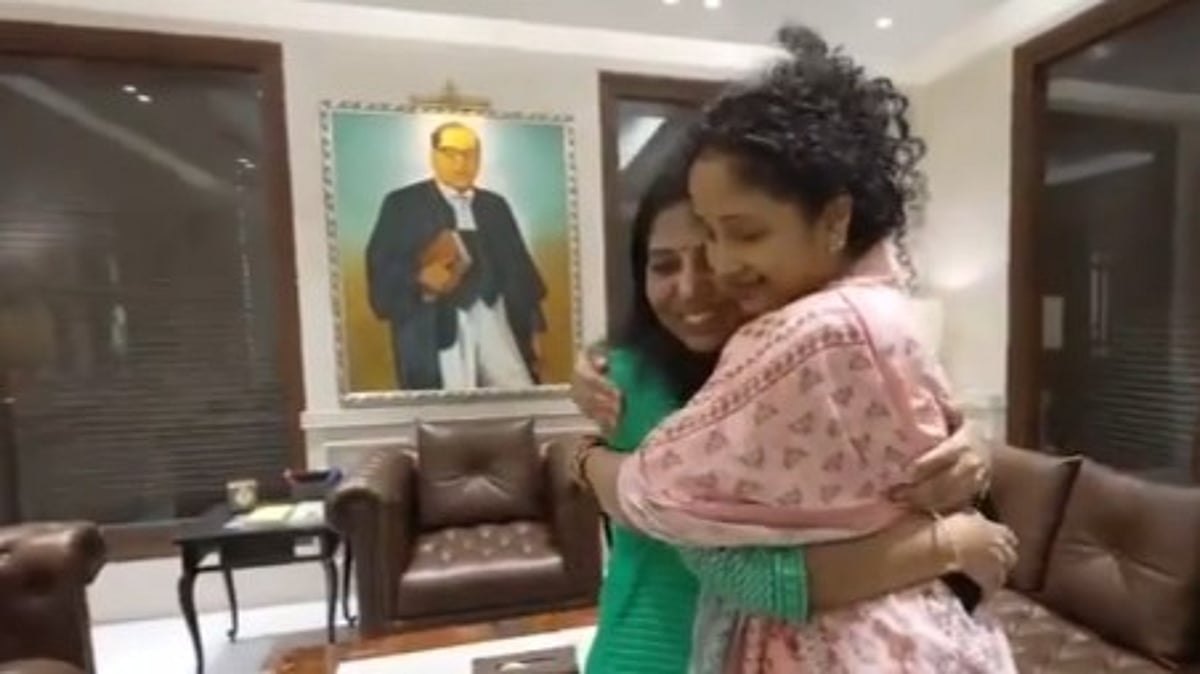 ”2 வலிமையான பெண்களை பார்த்து பாஜக நிச்சயம்  பயப்படும்” :  அதிஷி மர்லினா அதிரடி!