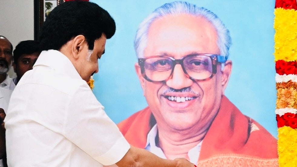 ”என் நெஞ்சில் என்றும் நீங்காதிருப்பார் பேராசிரியர்” : முதலமைச்சர் மு.க.ஸ்டாலின் நெகிழ்ச்சி! 