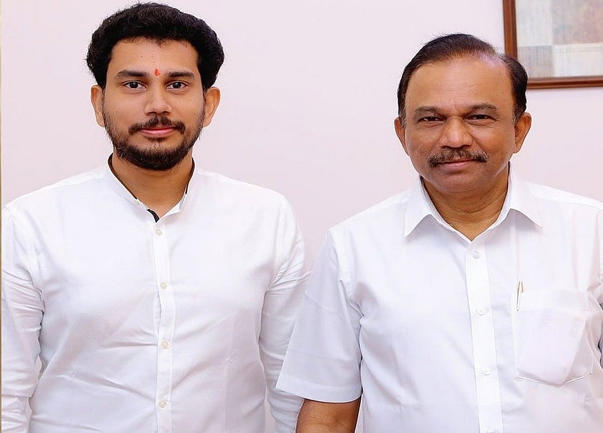 Magunta Srinivasulu Reddy With His Son Raghav