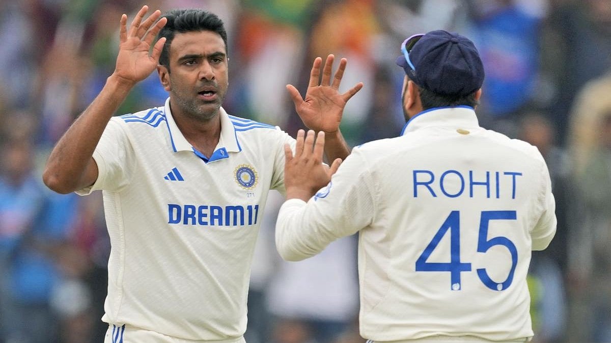 "நான் Bowler, அவர் Batsman" : ஆனால் எல்லாம் தலைகீழாக நடந்துள்ளது - அஸ்வின் குறித்து பேசிய ரோகித் சர்மா ! 