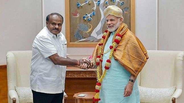 BJP vs JDS கூட்டணி பேச்சுவார்த்தை : மேடையிலேயே வெடித்த மோதல்... பாஜக கூட்டணியில் மேலும் ஒரு அதிர்ச்சி !