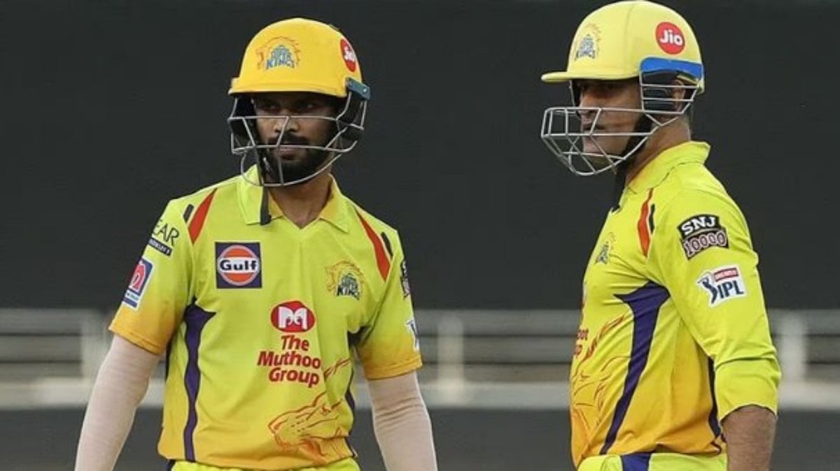 CSK அணியில் கேப்டன் மாற்றம் ஏன்? : பயிற்சியாளர் ஸ்டீஃபன் பிளமிங் கூறும் விளக்கம் என்ன?