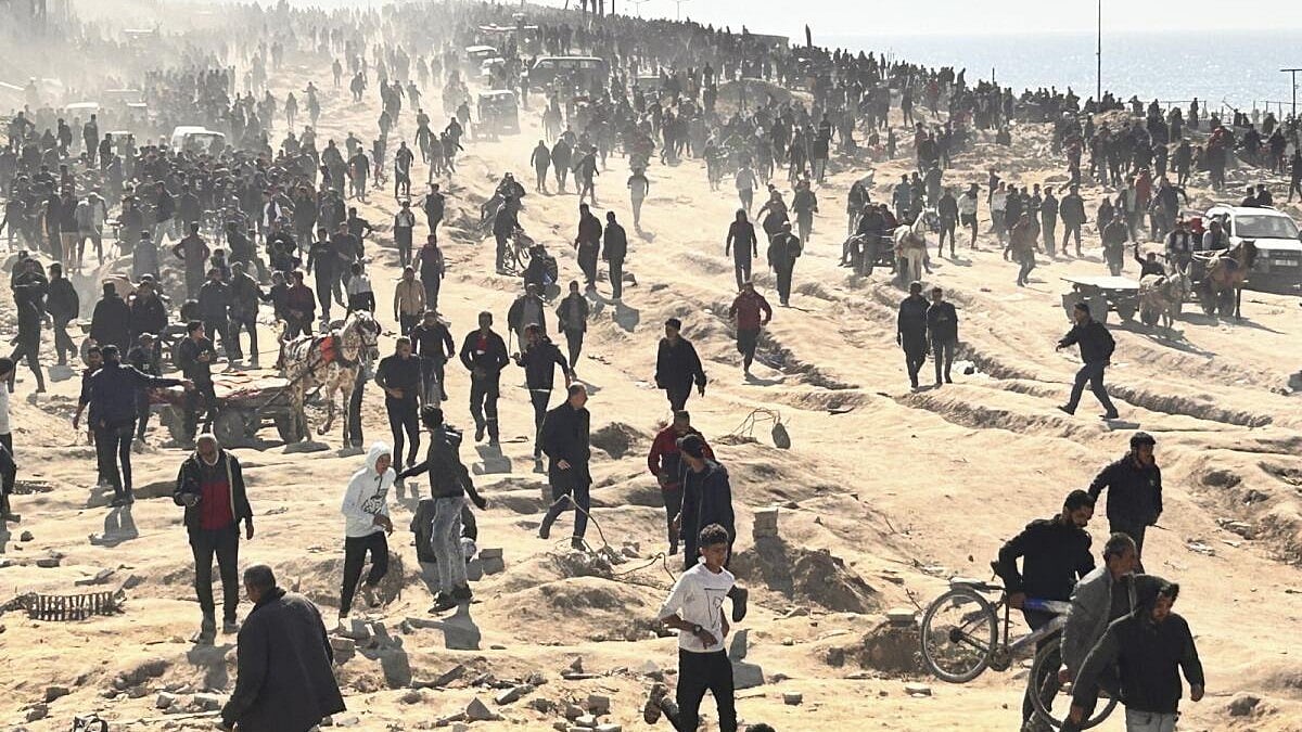 உணவுக்காக காத்திருந்த பாலஸ்தீனர்கள் மீது தாக்குதல் நடத்திய இஸ்ரேல் : 100-க்கும் மேற்பட்டோர் படுகொலை !