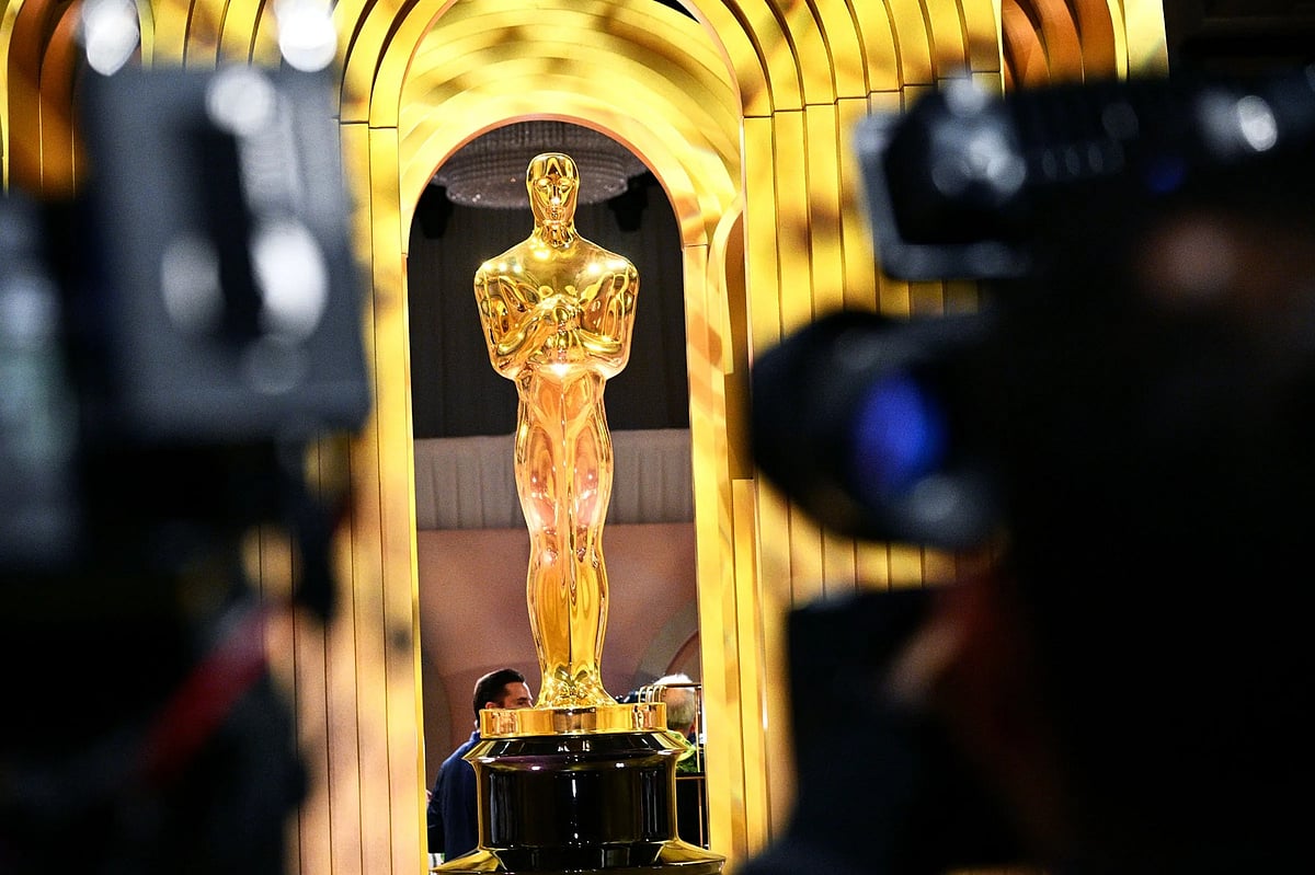 Oscar 2024 : சிறந்த படம் முதல் துணை நடிகர் வரை... 7 விருதுகளை அள்ளிய Oppenheimer.. எந்தெந்த பிரிவு?