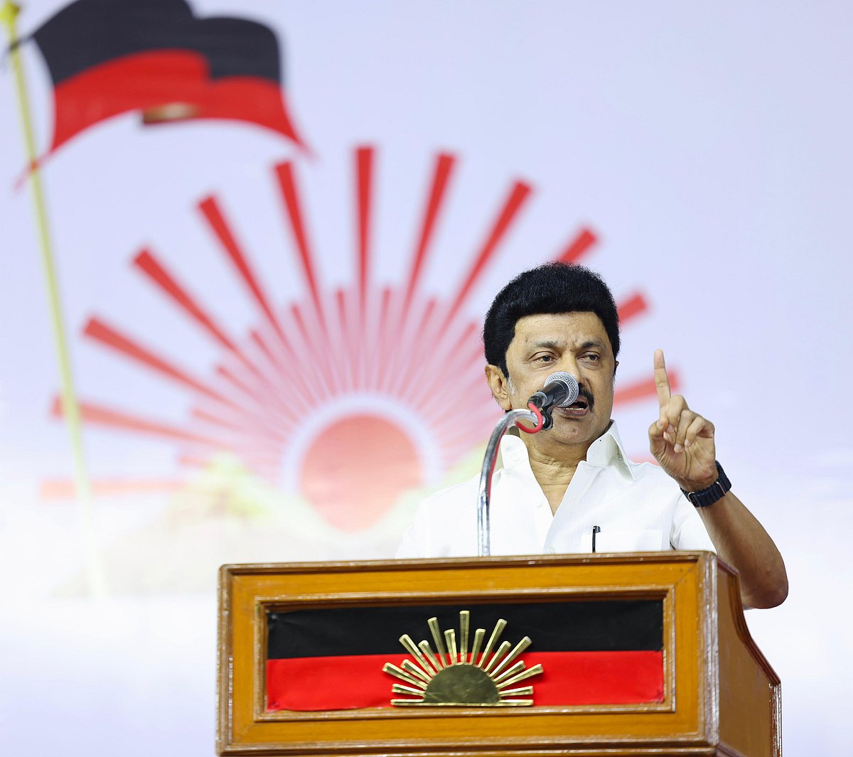 "மோடி வடிக்கும் கண்ணீரை அவரின் கண்களே நம்பாது, அவரை எப்படி தமிழ்நாடு நம்பும்?" - முதலமைச்சர் விமர்சனம் !