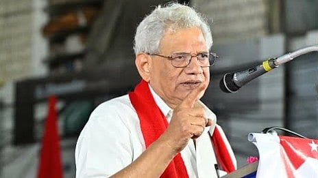 ”மதவெறியால் தேசத்தை சூறையாடிய பா.ஜ.க” : சீத்தாராம் யெச்சூரி சாடல்!
