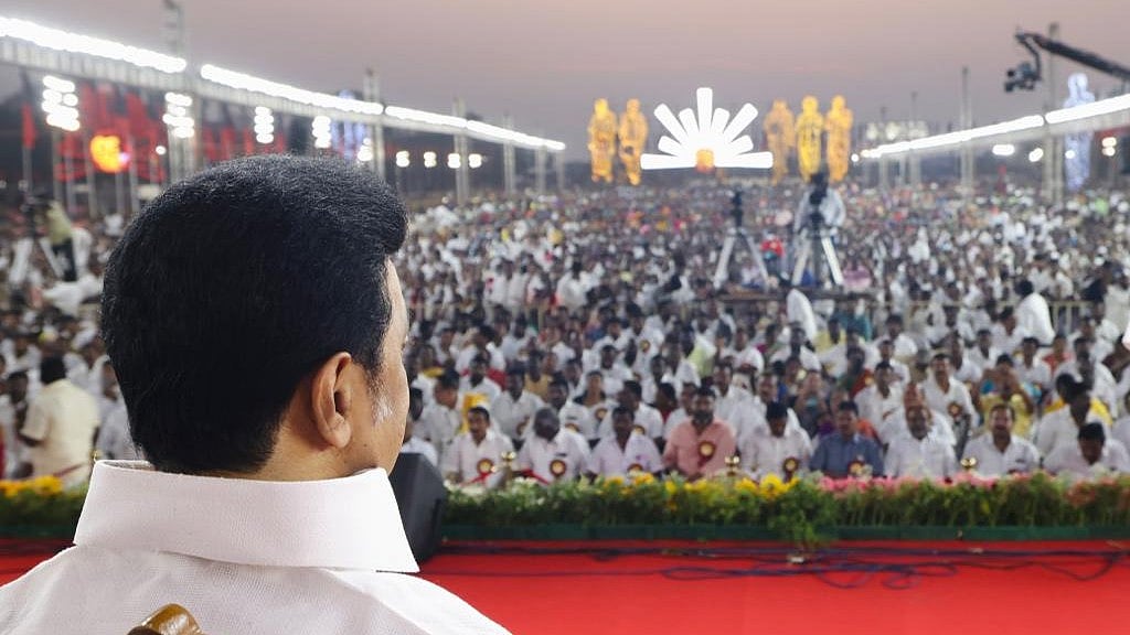 தட்டிதூக்கும் இந்தியா கூட்டணி - 39 தொகுதிகளிலும் தி.மு.க கூட்டணி வெல்லும் : ABP- CVoter கருத்துக் கணிப்பு