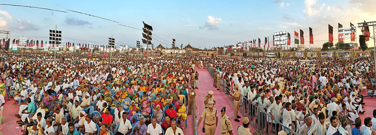 1,930 கிலோ மீட்டர் பயணம்... 2 கோடி மக்களைச் சந்தித்த முதலமைச்சர் மு.க.ஸ்டாலின் - புகைப்பட தொகுப்பு!