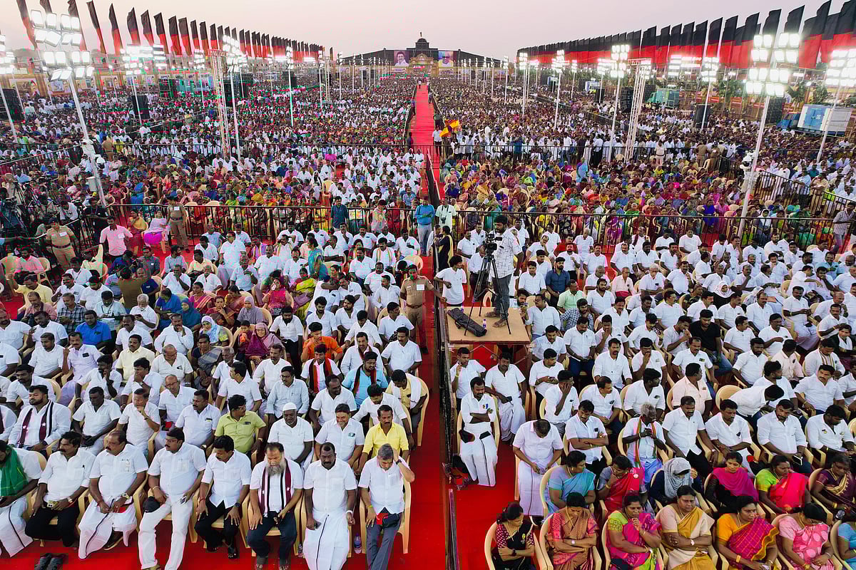 1,930 கிலோ மீட்டர் பயணம்... 2 கோடி மக்களைச் சந்தித்த முதலமைச்சர் மு.க.ஸ்டாலின் - புகைப்பட தொகுப்பு!