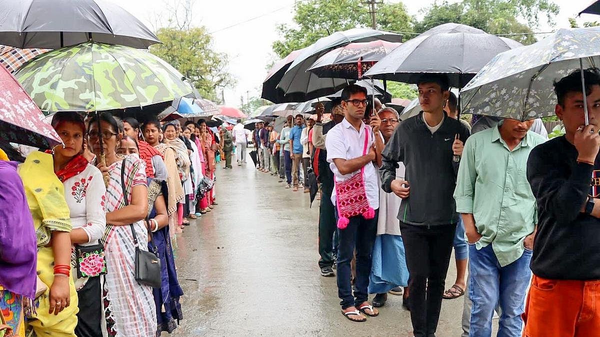 பாஜக ஆளும் அருணாச்சல பிரதேசத்தில் வாக்குப்பதிவின்போது வெடித்த வன்முறை... - மறு வாக்குப்பதிவு எப்போது?