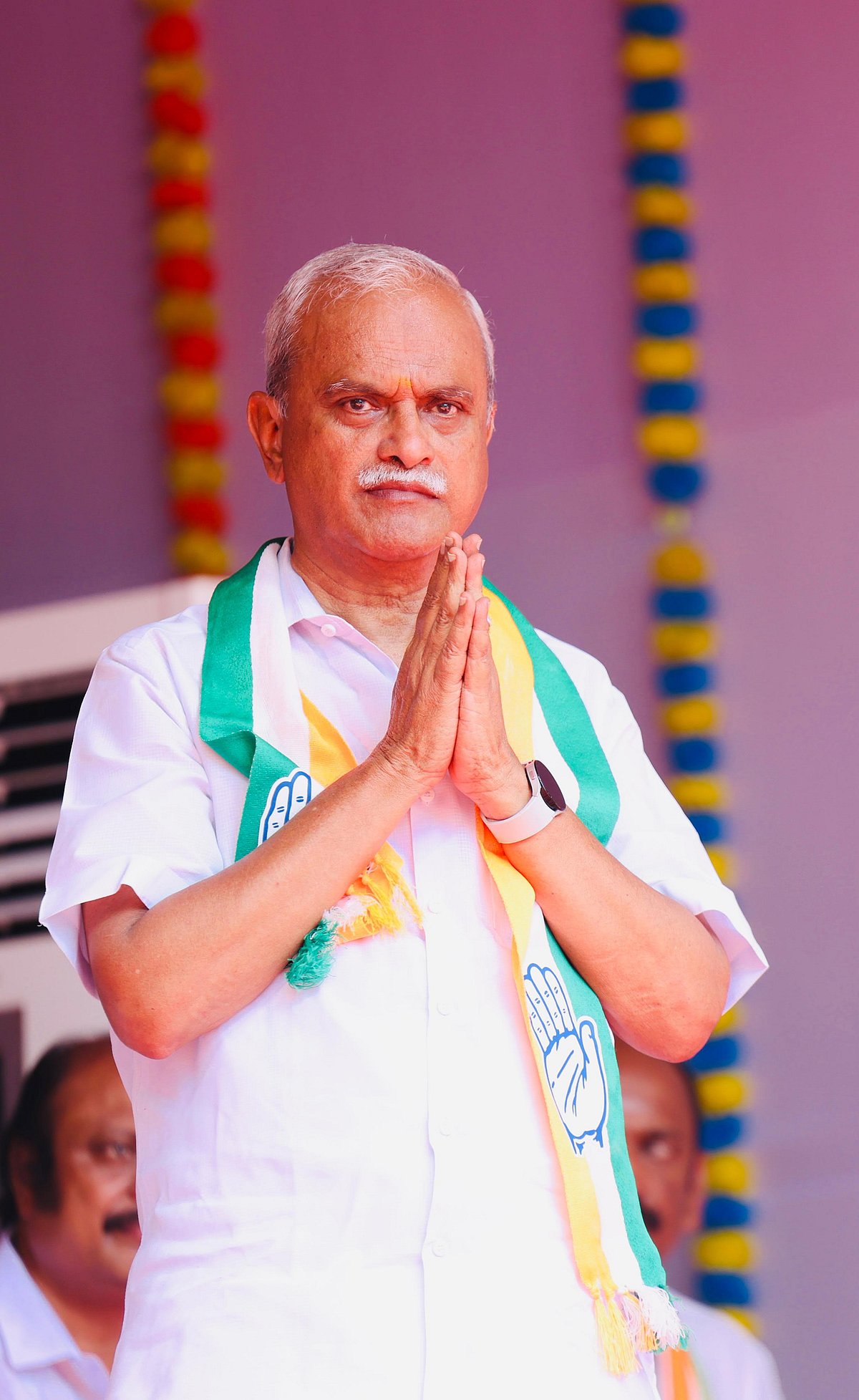 “முதல்வர் ரங்கசாமி ஆளுதான் உயரம்.. உயரத்துக்கு தகுந்த அறிவு?!” : புதுச்சேரியில் முதலமைச்சர் அனல் பேச்சு!