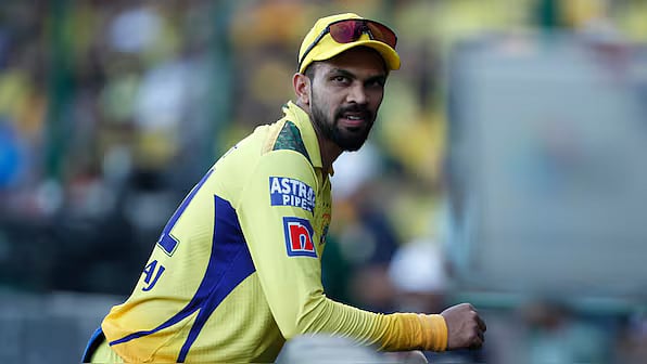 "ருதுராஜ் இயற்கையாகவே சிறந்த கேப்டனாகும் திறன் கொண்டவர்" - CSK பயிற்சியாளர் பாராட்டு !