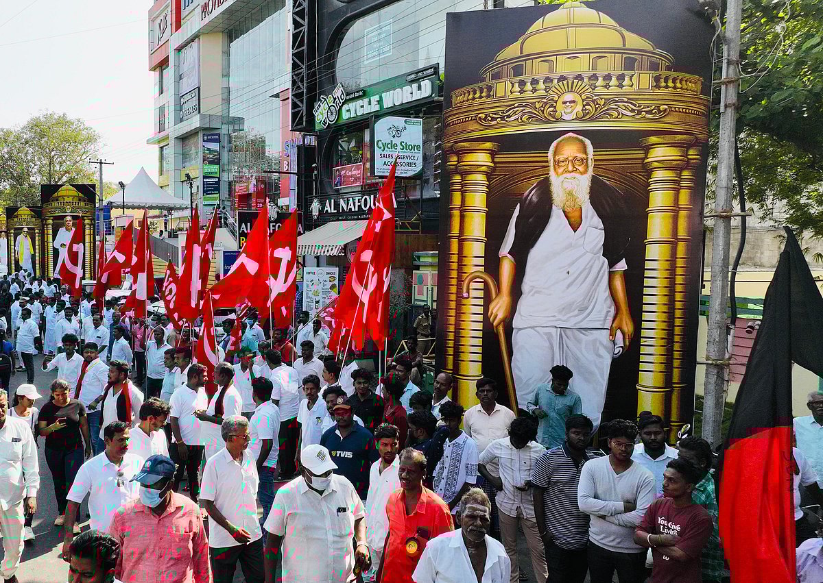 “முதல்வர் ரங்கசாமி ஆளுதான் உயரம்.. உயரத்துக்கு தகுந்த அறிவு?!” : புதுச்சேரியில் முதலமைச்சர் அனல் பேச்சு!