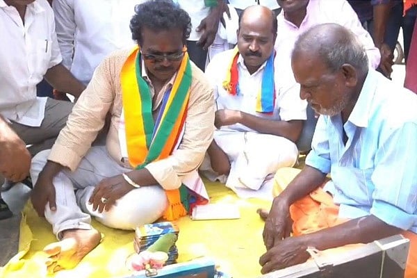 தங்கர் பச்சானுக்கு கிளி ஜோசியம் பார்த்தவர் கைது - அதிரடி நடவடிக்கை எடுத்த அதிகாரிகள் : காரணம் என்ன?