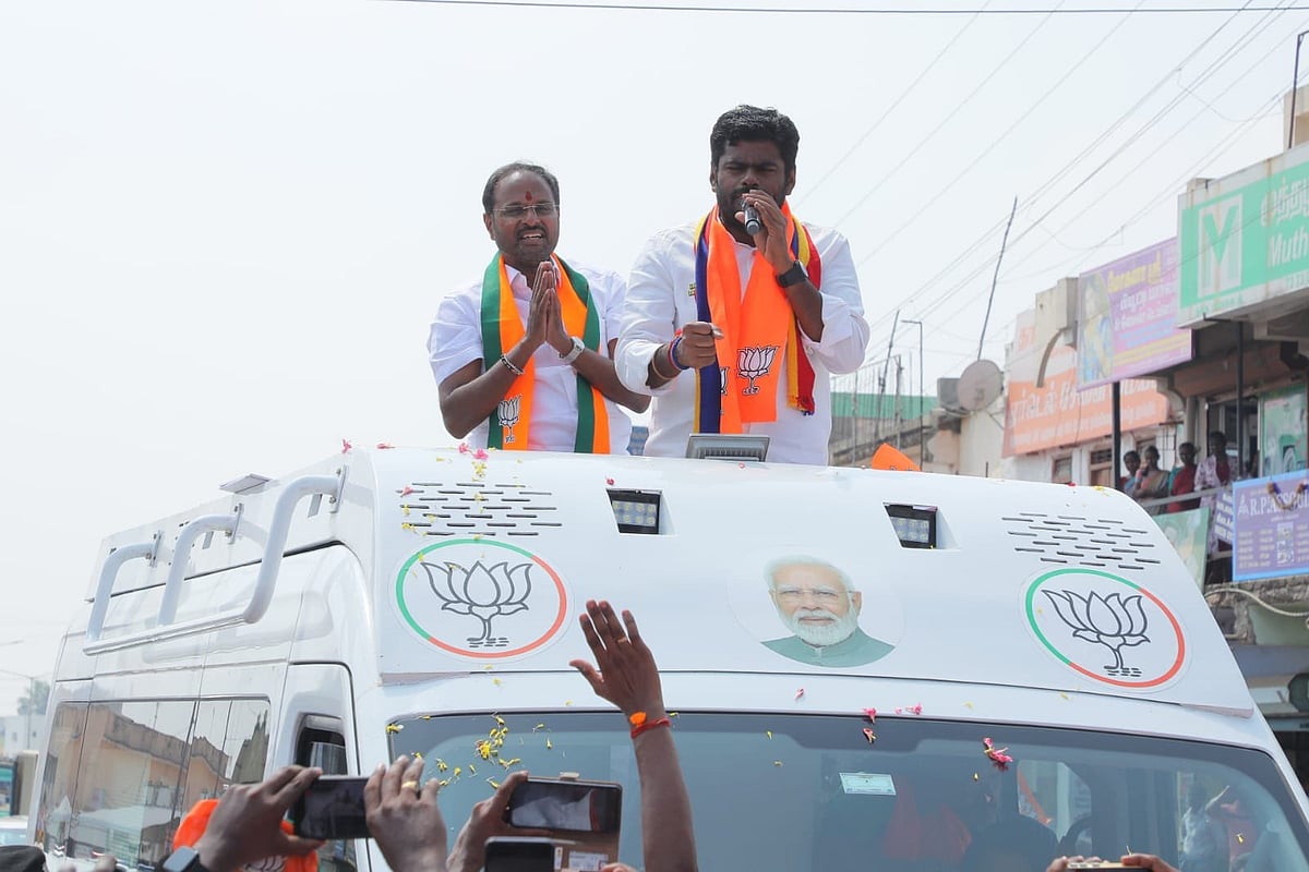 “Life முழுக்க கோர்ட்டுக்கு அலைய வச்சிருவேன்” - அதிகாரிகளை மிரட்டிய பாஜக வேட்பாளர் ஏ.பி.முருகானந்தம் !