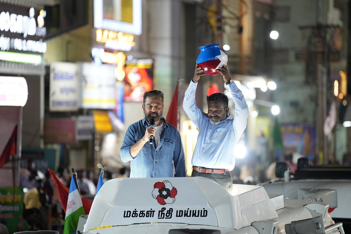 இலங்கை விவகாரம் : “10 ஆண்டுகாலமாக பாஜக என்ன செய்தது?” - வெளுத்து வாங்கிய கமல்ஹாசன் !