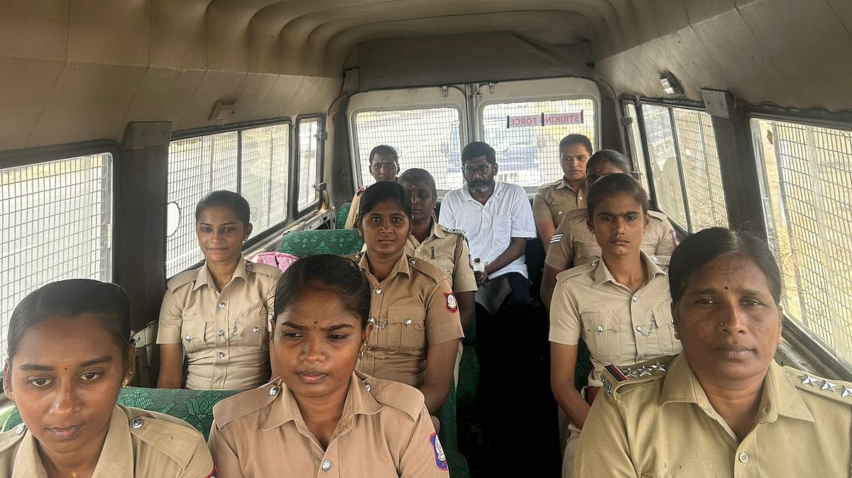 சவுக்கு சங்கர் மீது 8 வழக்கு.. மகளிர் ஆணையத்தில் பெண் காவலர்கள் அடுத்தடுத்து புகார் - நடந்தது என்ன?