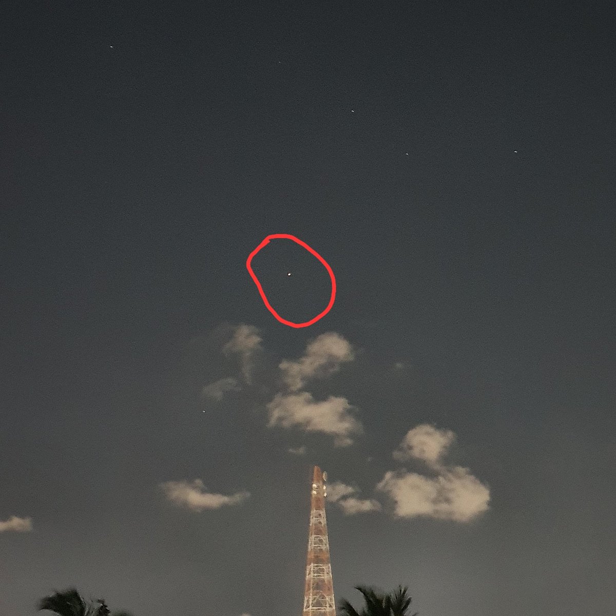 நட்சத்திரம் போல காட்சியளித்த விண்வெளி ஆய்வு மையம்... குஷியில் சென்னை மக்கள்!