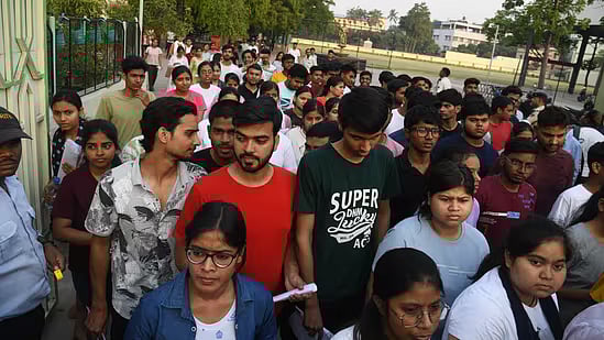 தேர்வு முடியும் முன்பே வெளியான தேர்வுத்தாள் : ராஜஸ்தான் நீட் தேர்வில் நடைபெற்ற மாபெரும் மோசடி ! 