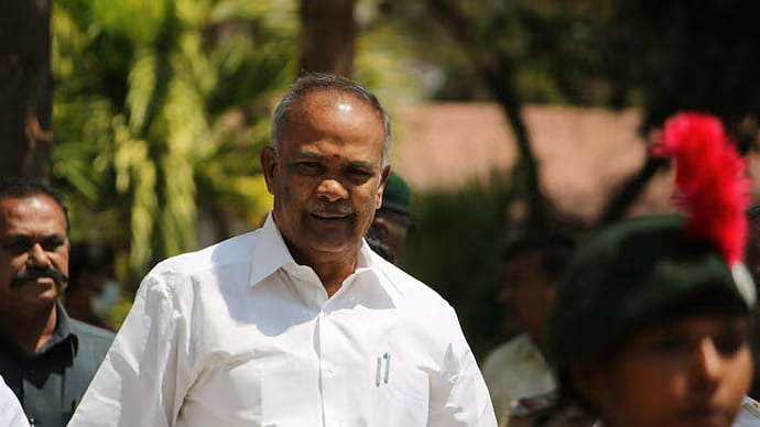 "குஜராத்துக்காக தமிழ்நாடு கொள்ளையடிக்கப்படுகிறது"  - சபாநாயகர் அப்பாவு விமர்சனம் ! 